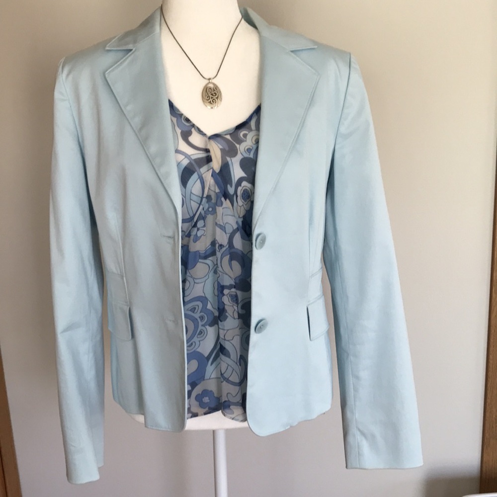 Light blue fitted jacket
